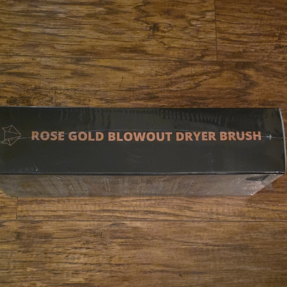 Rose Gold Blowout Dryer Brush